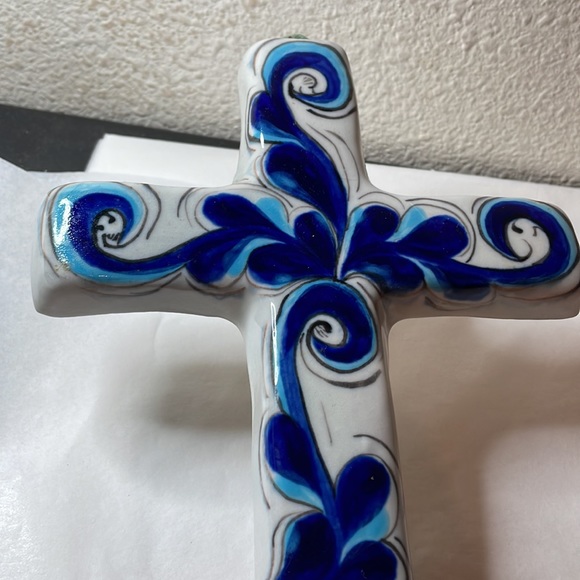 Artistry cross - Picture 2 of 6